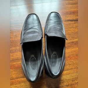Tod's Black Leather Loafers - Size 10.5